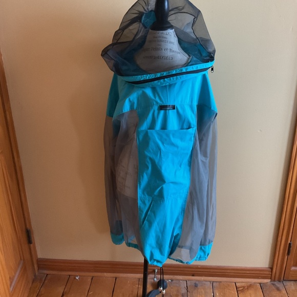 Other - SQUITO WEAR Unisex Mosquito Mesh Jacket with Hood  L